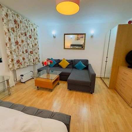 Bright Budget Studio Apartment In Central لندن المظهر الخارجي الصورة