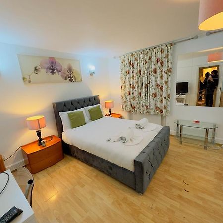 Bright Budget Studio Apartment In Central لندن المظهر الخارجي الصورة